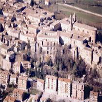 Immagini dei primi del ‘900 che mostrano lo stretto rapporto tra l’Orto botanico e la città di Camerino